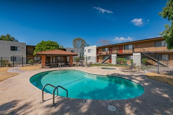 Casa Del Coronado Apartments with 2 Pools in Tucson Arizona